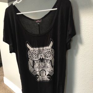 Black owl shirt